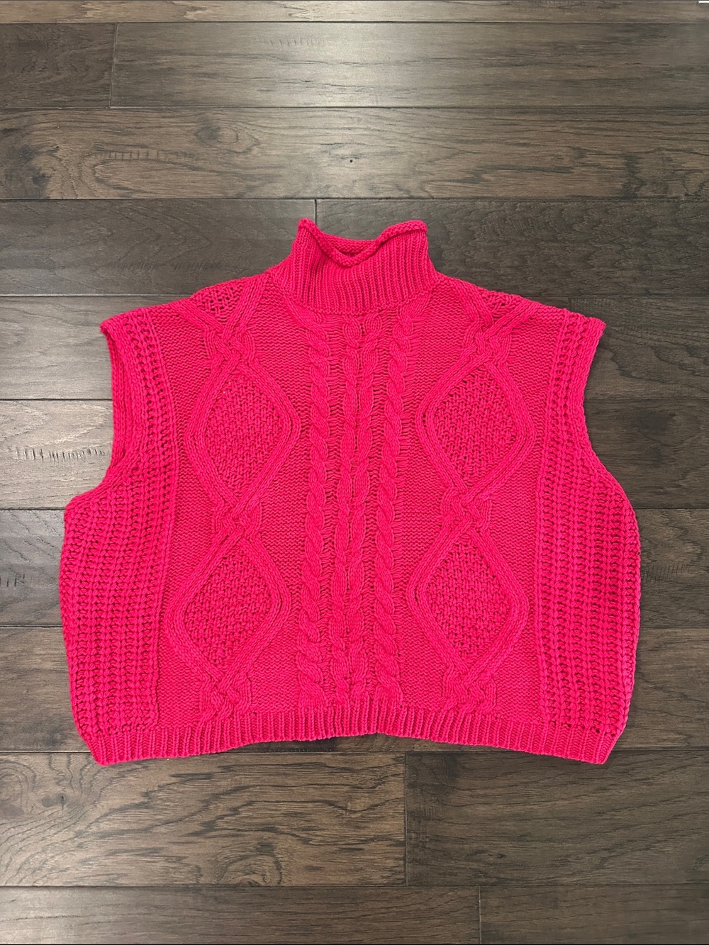 NWT She + Sky fuchsia sweater vest Sz M